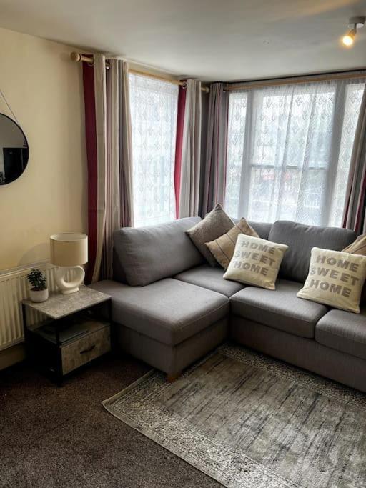 The Hideaway Holywell 1 Apartamento Exterior foto